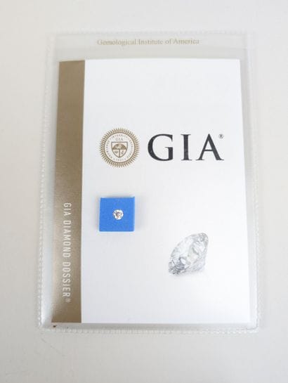 Diamant seul avec certificat GIA :
- taille...