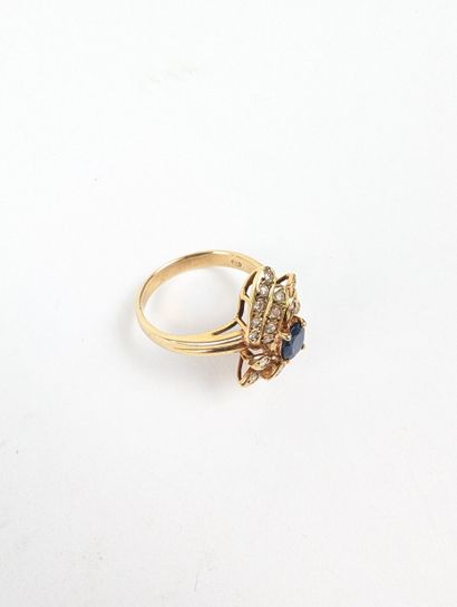 Bague cocktail en or jaune 750 ‰, sertie...
