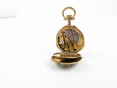 Montre de col en or jaune 750 ‰ boîtier émaillé...