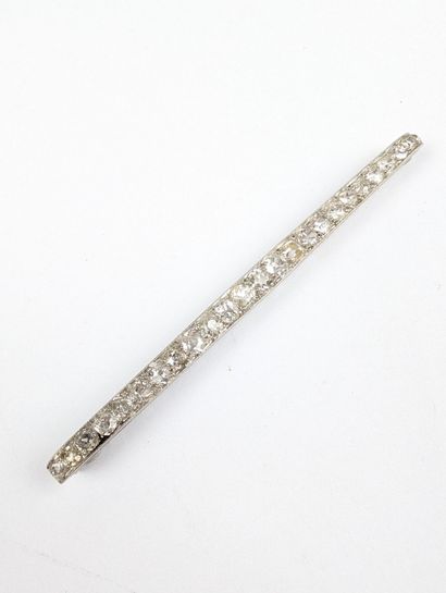 Broche barrette en platine 950 ‰ mention...