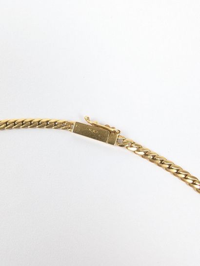 Collier en or jaune 750 ‰ maille gourmette...
