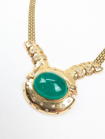 COLLIER en or jaune 750 ‰ orné d'un motif...