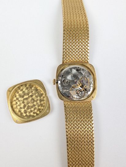 JAEGER LECOULTRE 
Montre bracelet en or jaune...