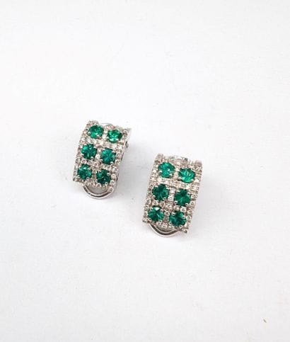 PAIRE de CLIPS d'oreilles en or blanc 750...