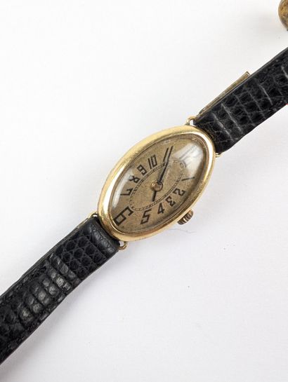 Montre bracelet dame en or jaune 750 ‰, cadran...