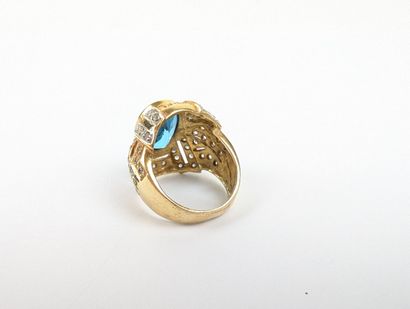 Bague dôme en or jaune 585 ‰ ornée d'une...