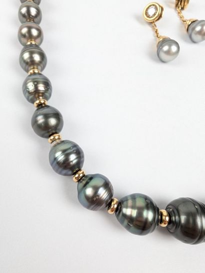Parure comprenant un collier en chute et...