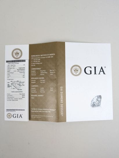 Diamant seul avec certificat GIA :
- taille...