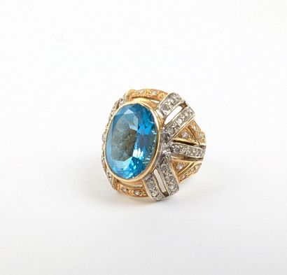 Bague dôme en or jaune 585 ‰ ornée d'une...
