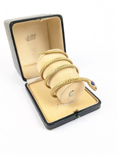 Important bracelet en or jaune 750 ‰ figurant...