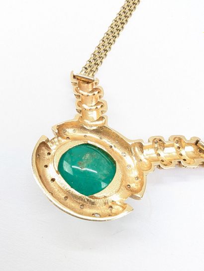 COLLIER en or jaune 750 ‰ orné d'un motif...