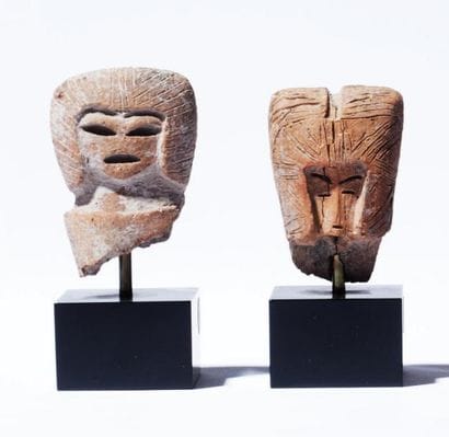 Deux têtes d'idole de fertilité Equateur...