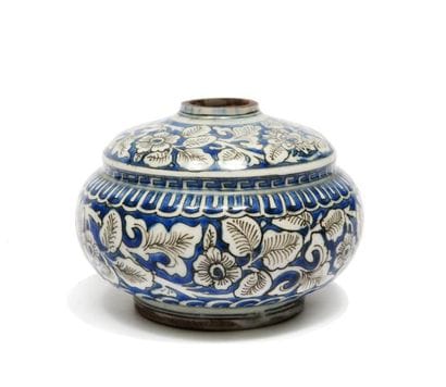Iran Safavide XVIIème s. Vase en céramique...