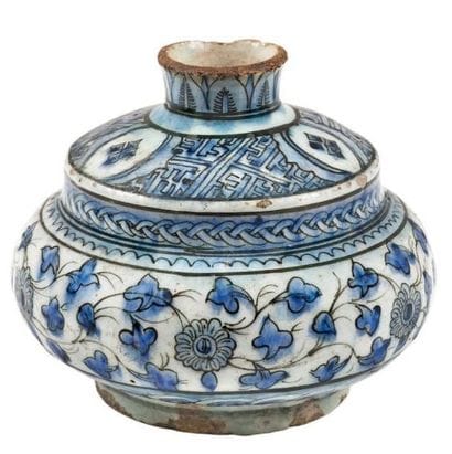 Iran Safavide XVIIème s. Vase en céramique...