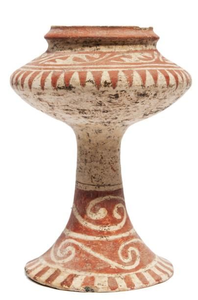 Vase Sur haut pied évasé en terre cuite beige...