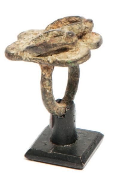 Bague avec sandales Mali, population Dogon,...