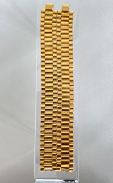 CHANEL Tank bracelet in gold plated metal...