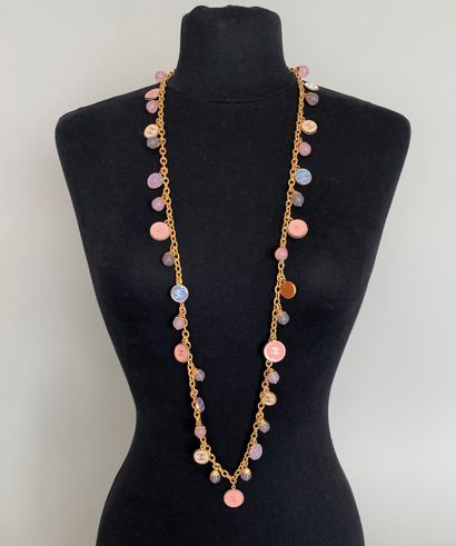 CHANEL Long necklace in gilded metal with...