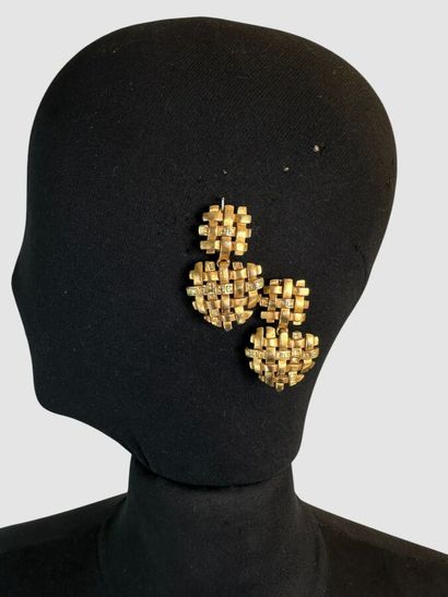YVES SAINT LAURENT Made in France par ROBERT...