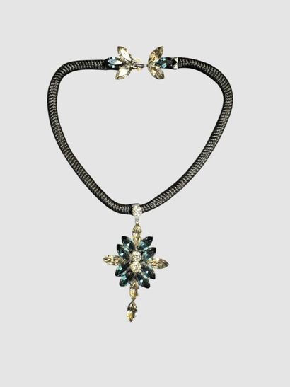 YVES SAINT LAURENT Collier cordonnet noir...