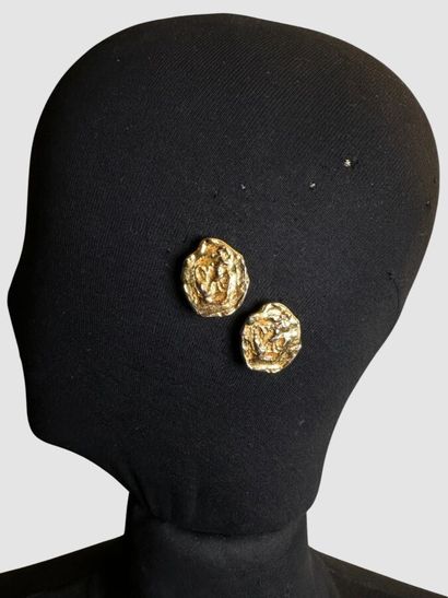 YVES SAINT LAURENT Made in France par ROBERT...