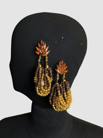 YVES SAINT LAURENT Haute Couture Paire de...