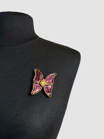 YVES SAINT LAURENT Made in France par ROBERT...