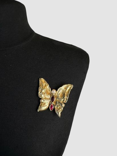 YVES SAINT LAURENT Made in France par ROBERT...