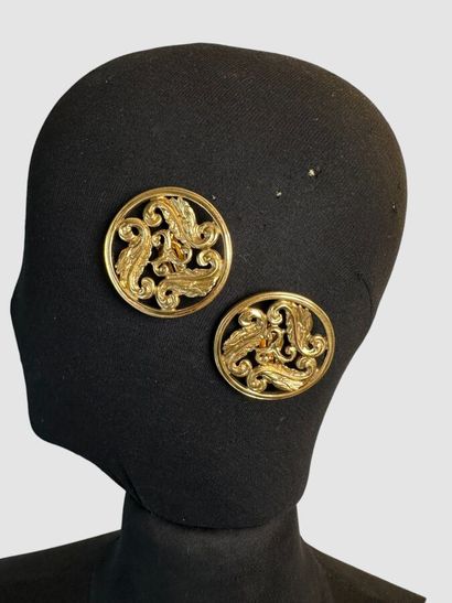 YVES SAINT LAURENT Made in France par ROBERT...