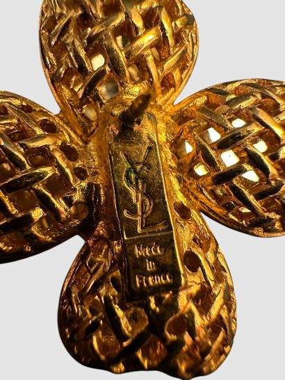 YVES SAINT LAURENT Made in France par ROBERT...