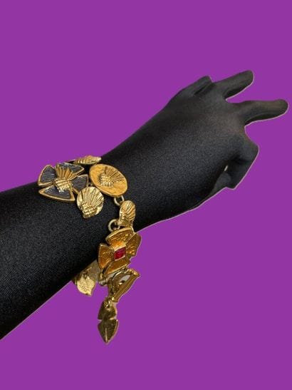 YVES SAINT LAURENT Bracelet hearts of Mary...