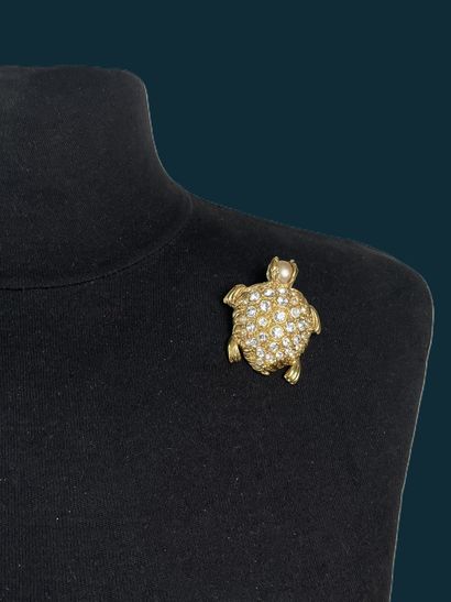 YVES SAINT LAURENT Made in France by ROBERT...