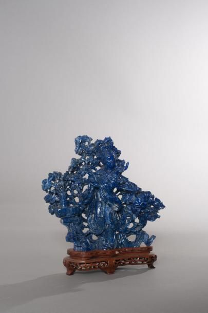 CHINE
Statuette en lapis lazuli représentant...