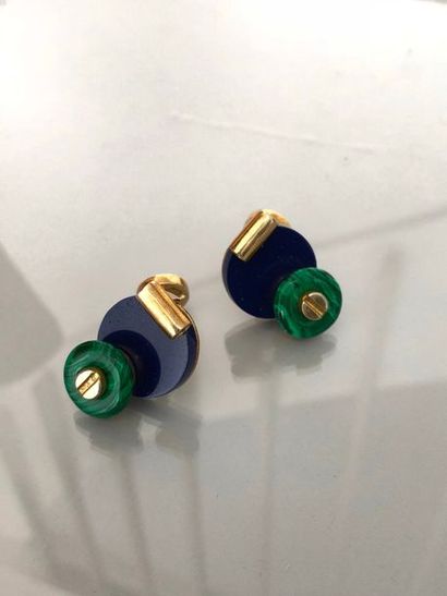 MARC JACOBS 

Paire de boutons de manchettes...