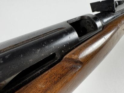 **Catégorie B.** Une carabine automatique...