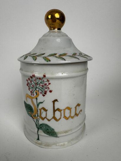 Lot de pots à tabac
Porcelaine vers 1970
Imitation...