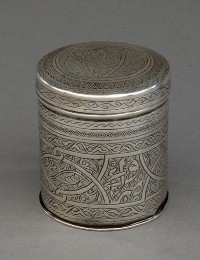 Pot à tabac
Argent fin XIXe début XXe - Égypte...