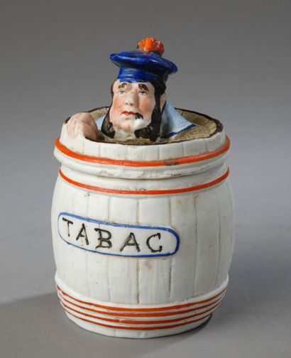 Lot de plusieurs pots à tabac
Biscuit partiellement...