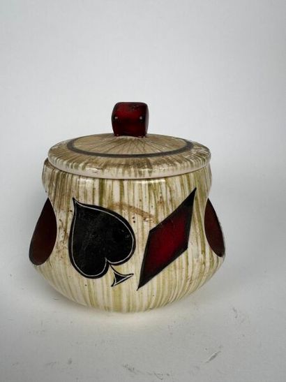 Série de douze pots à tabac
Barbotine seconde...