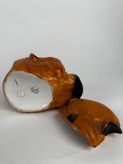 Pot à tabac en porcelaine blanche peinte...
