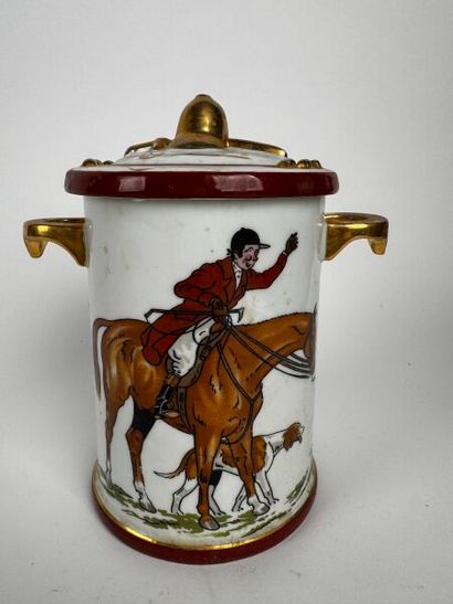 Urn-shaped pot decorated with a hunting scene...