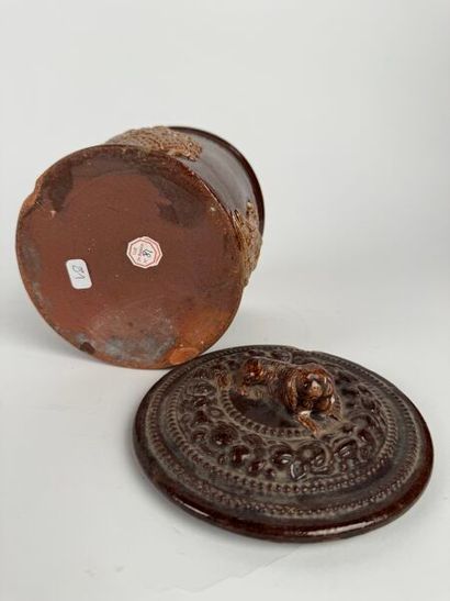 Lot de plusieurs pots à tabac
Grès XIXe siècle,...