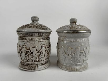 Pots à tabac cylindriques en forme d'urne,...