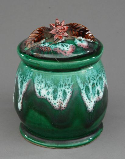 Série de douze pots à tabac
Barbotine seconde...