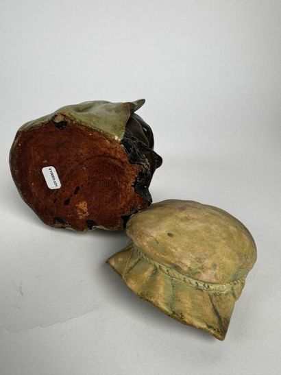 Tobacco jar
Colored and glazed terracotta
Bohemia,...