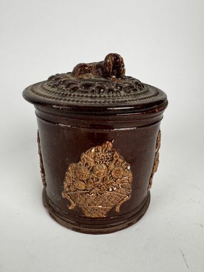 Lot de plusieurs pots à tabac
Grès XIXe siècle,...