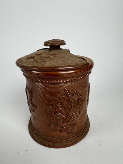 Lot de plusieurs pots à tabac
Grès XIXe siècle,...