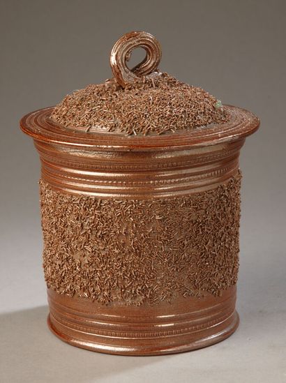 Lot de huit pots à tabac.
Grès fin XIXe siècle
Pot...