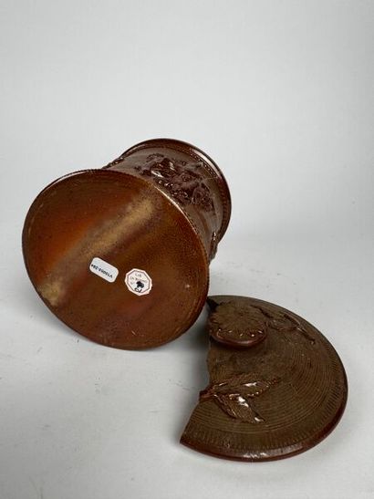 Lot de plusieurs pots à tabac
Grès XIXe siècle,...