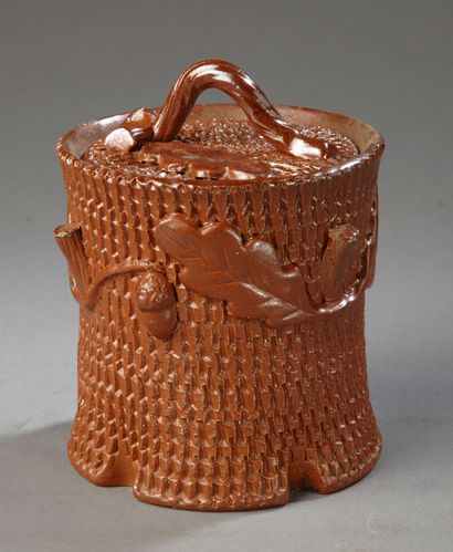 Lot de huit pots à tabac.
Grès fin XIXe siècle
Pot...